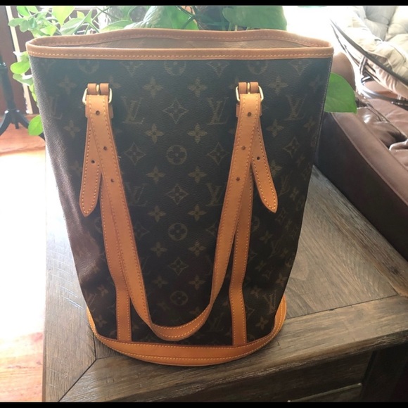 Authentic LV Bucket BAg - Picture 14 of 16
